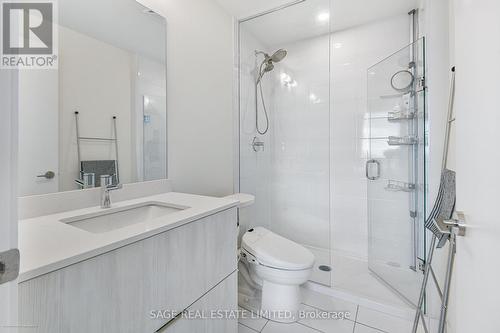 716 - 6 David Eyer Road, Richmond Hill, ON - Indoor Photo Showing Bathroom