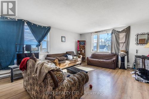 78 Coldwater Road, Tay, ON - Indoor Photo Showing Living Room