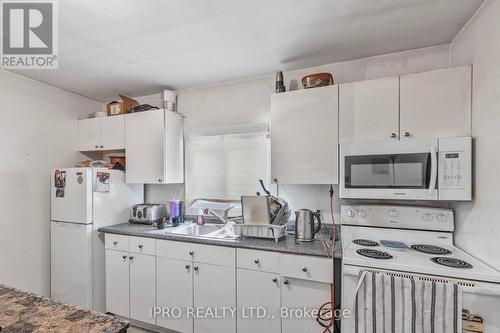 6501 Highway 93, Tay, ON - Indoor Photo Showing Kitchen