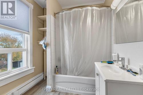 6501 Highway 93, Tay, ON - Indoor Photo Showing Bathroom