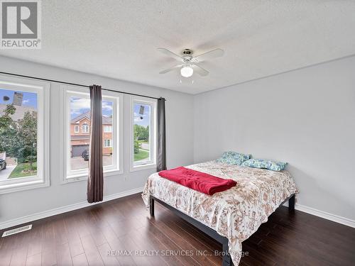 33 Echoridge Drive, Brampton, ON - Indoor Photo Showing Bedroom