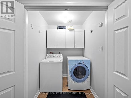 33 Echoridge Drive, Brampton, ON - Indoor Photo Showing Laundry Room