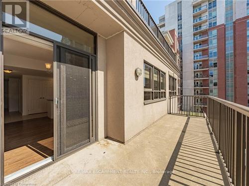 608 - 399 Elizabeth Street, Burlington, ON - Outdoor With Balcony With Exterior