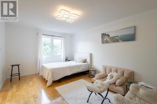 5940 Ridgecrest Trail, Mississauga, ON - Indoor Photo Showing Bedroom