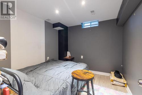 5940 Ridgecrest Trail, Mississauga, ON - Indoor Photo Showing Bedroom