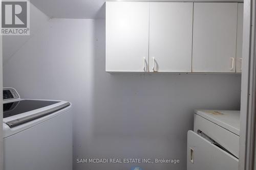 5940 Ridgecrest Trail, Mississauga, ON - Indoor Photo Showing Laundry Room