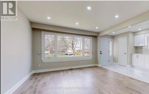 225 Simon Street, Shelburne, ON - Indoor Photo Showing Other Room