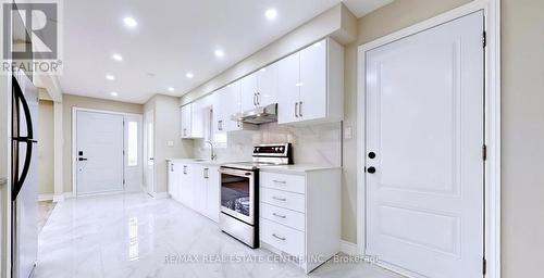 225 Simon Street, Shelburne, ON - Indoor Photo Showing Kitchen