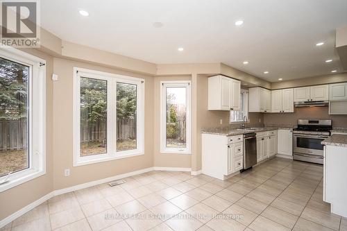 416 Olde Village Lane, Shelburne, ON - Indoor Photo Showing Kitchen