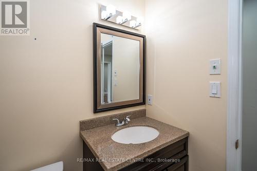 416 Olde Village Lane, Shelburne, ON - Indoor Photo Showing Bathroom