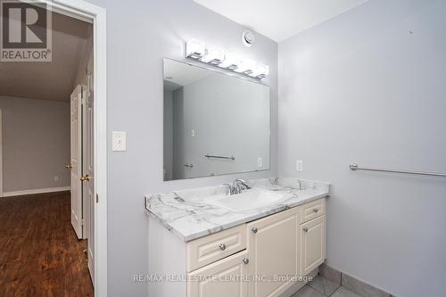 416 Olde Village Lane, Shelburne, ON - Indoor Photo Showing Bathroom