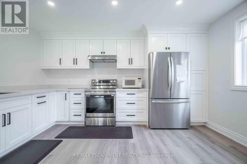 2 - 102 Donnici Drive, Hamilton, ON - Indoor Photo Showing Kitchen With Stainless Steel Kitchen With Upgraded Kitchen