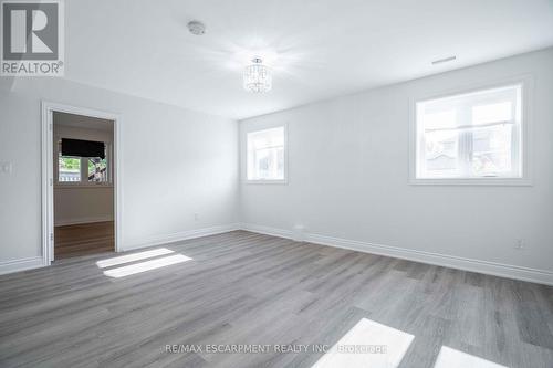 2 - 102 Donnici Drive, Hamilton, ON - Indoor Photo Showing Other Room