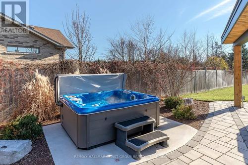 33 Crews Crescent, Quinte West, ON - Outdoor