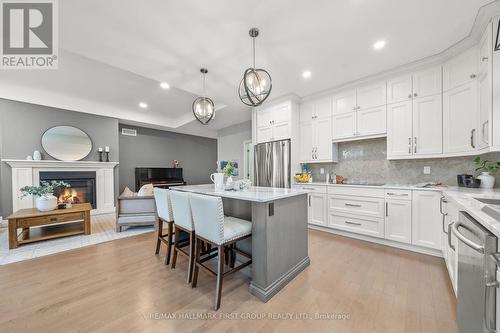 33 Crews Crescent, Quinte West, ON - Indoor Photo Showing Kitchen With Upgraded Kitchen