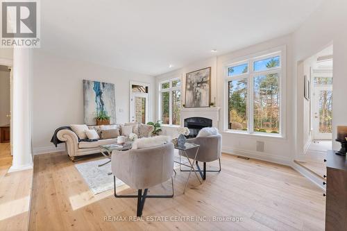 994 Stonebrook Road, Cambridge, ON - Indoor Photo Showing Living Room