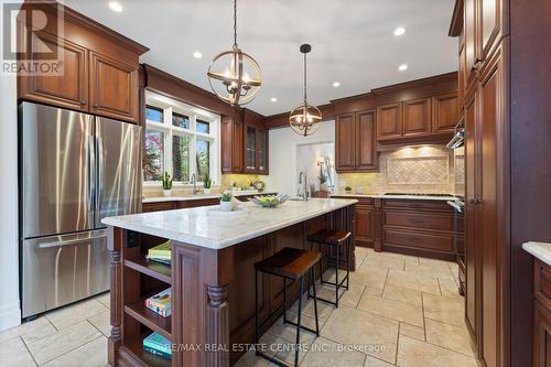 994 Stonebrook Road, Cambridge, ON - Indoor Photo Showing Kitchen With Upgraded Kitchen