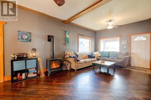 702 9Th Avenue, Fernie, BC - Indoor Photo Showing Living Room