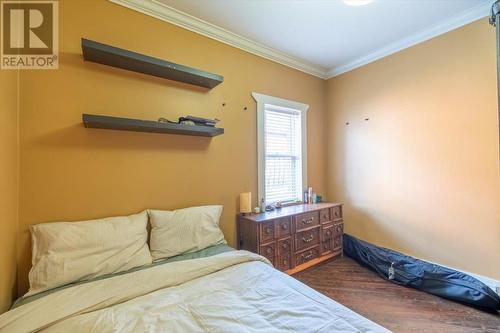 702 9Th Avenue, Fernie, BC - Indoor Photo Showing Bedroom