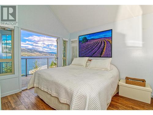 7016 Barcelona Drive Unit# 6, Kelowna, BC - Indoor Photo Showing Bedroom