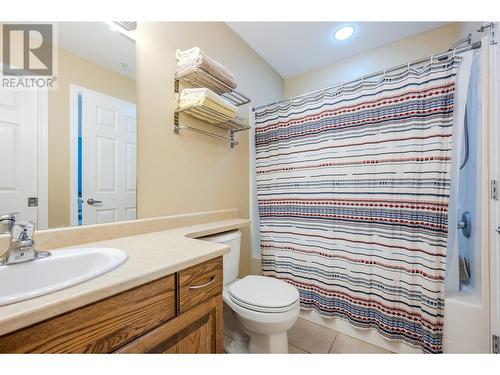 921 Spillway Road Unit# 103A, Oliver, BC - Indoor Photo Showing Bathroom