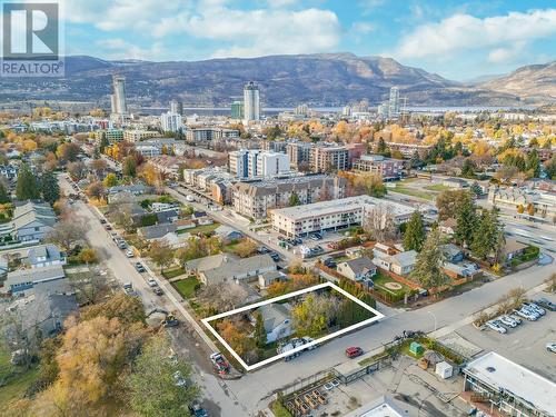 139 X 63 corner lot in central Kelowna - 1054 Laurier Avenue, Kelowna, BC - Outdoor With View