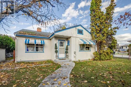 1054 Laurier Avenue, Kelowna, BC - Outdoor