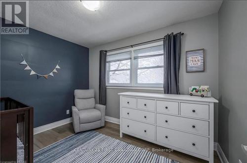 292 Auburn Avenue, London, ON - Indoor Photo Showing Bedroom