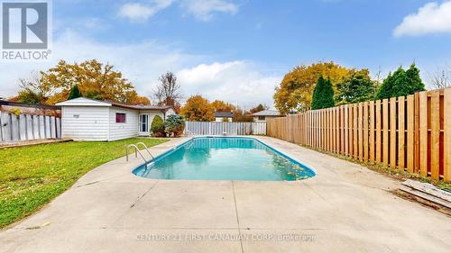 43 Carey Crescent, London, ON - Outdoor With In Ground Pool