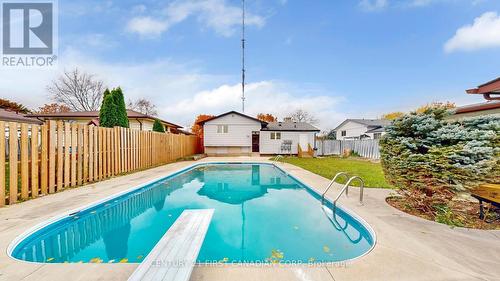 43 Carey Crescent, London, ON - Outdoor With In Ground Pool With Backyard