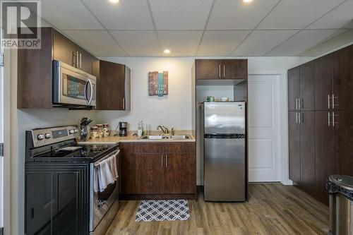 8265 Peter Road, Prince George, BC - Indoor Photo Showing Kitchen With Double Sink