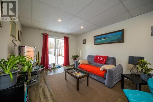 8265 Peter Road, Prince George, BC - Indoor