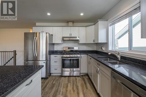 8265 Peter Road, Prince George, BC - Indoor Photo Showing Kitchen With Double Sink With Upgraded Kitchen