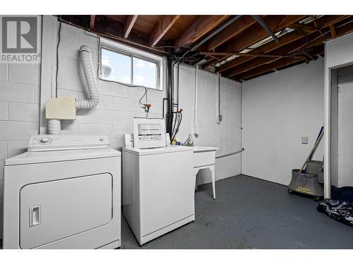 1898 Parkcrest Avenue, Kamloops, BC - Indoor Photo Showing Laundry Room