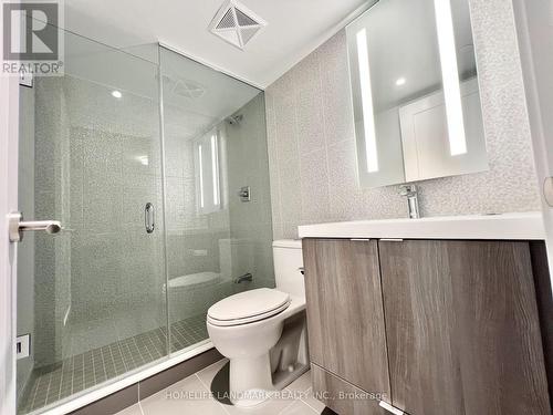 2121 - 585 Bloor Street E, Toronto, ON - Indoor Photo Showing Bathroom