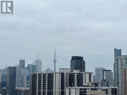 2121 - 585 Bloor Street E, Toronto, ON - Outdoor With View