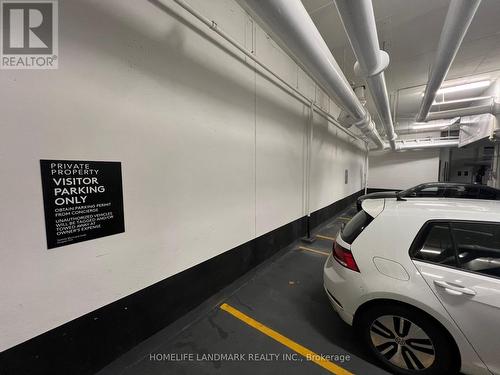 2121 - 585 Bloor Street E, Toronto, ON - Indoor Photo Showing Garage