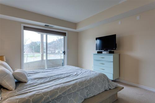 312-265 Snowsell Street, Kelowna, BC - Indoor Photo Showing Bedroom