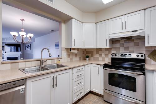 312-265 Snowsell Street, Kelowna, BC - Indoor Photo Showing Kitchen With Double Sink