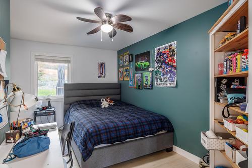 11527 Lang Court, Lake Country, BC - Indoor Photo Showing Bedroom