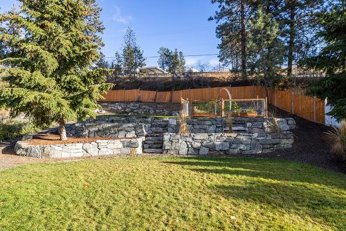 11527 Lang Court, Lake Country, BC - Outdoor With Backyard