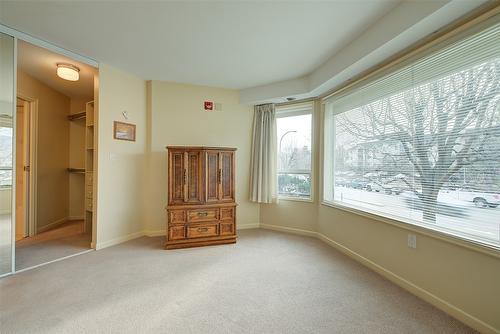 117-3157 Casorso Road, Kelowna, BC - Indoor Photo Showing Other Room