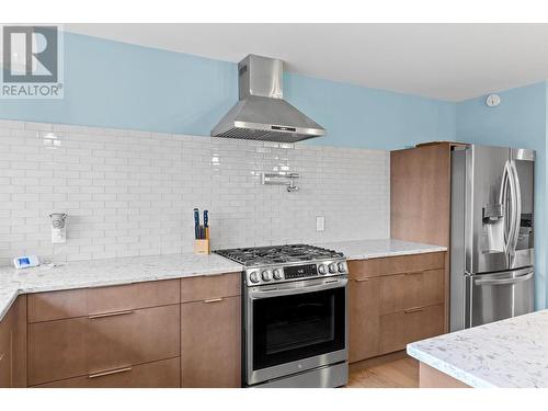 1572 Parkinson Road, West Kelowna, BC - Indoor Photo Showing Kitchen With Upgraded Kitchen