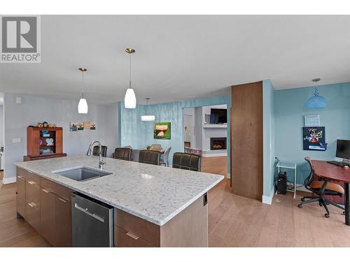 1572 Parkinson Road, West Kelowna, BC - Indoor Photo Showing Kitchen