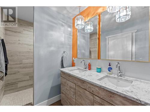 1572 Parkinson Road, West Kelowna, BC - Indoor Photo Showing Bathroom