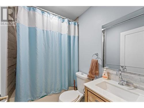 1572 Parkinson Road, West Kelowna, BC - Indoor Photo Showing Bathroom