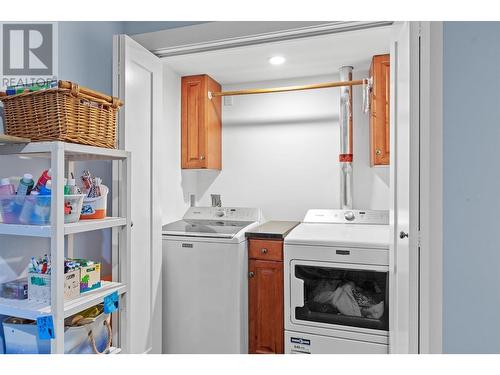 1572 Parkinson Road, West Kelowna, BC - Indoor Photo Showing Laundry Room