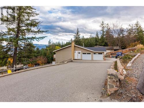 1572 Parkinson Road, West Kelowna, BC - Outdoor