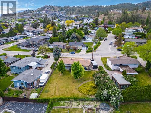 715 Glenburn Street, Kelowna, BC - Outdoor With View