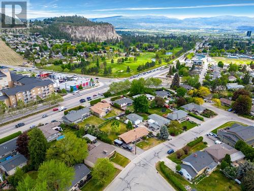 715 Glenburn Street, Kelowna, BC - Outdoor With View